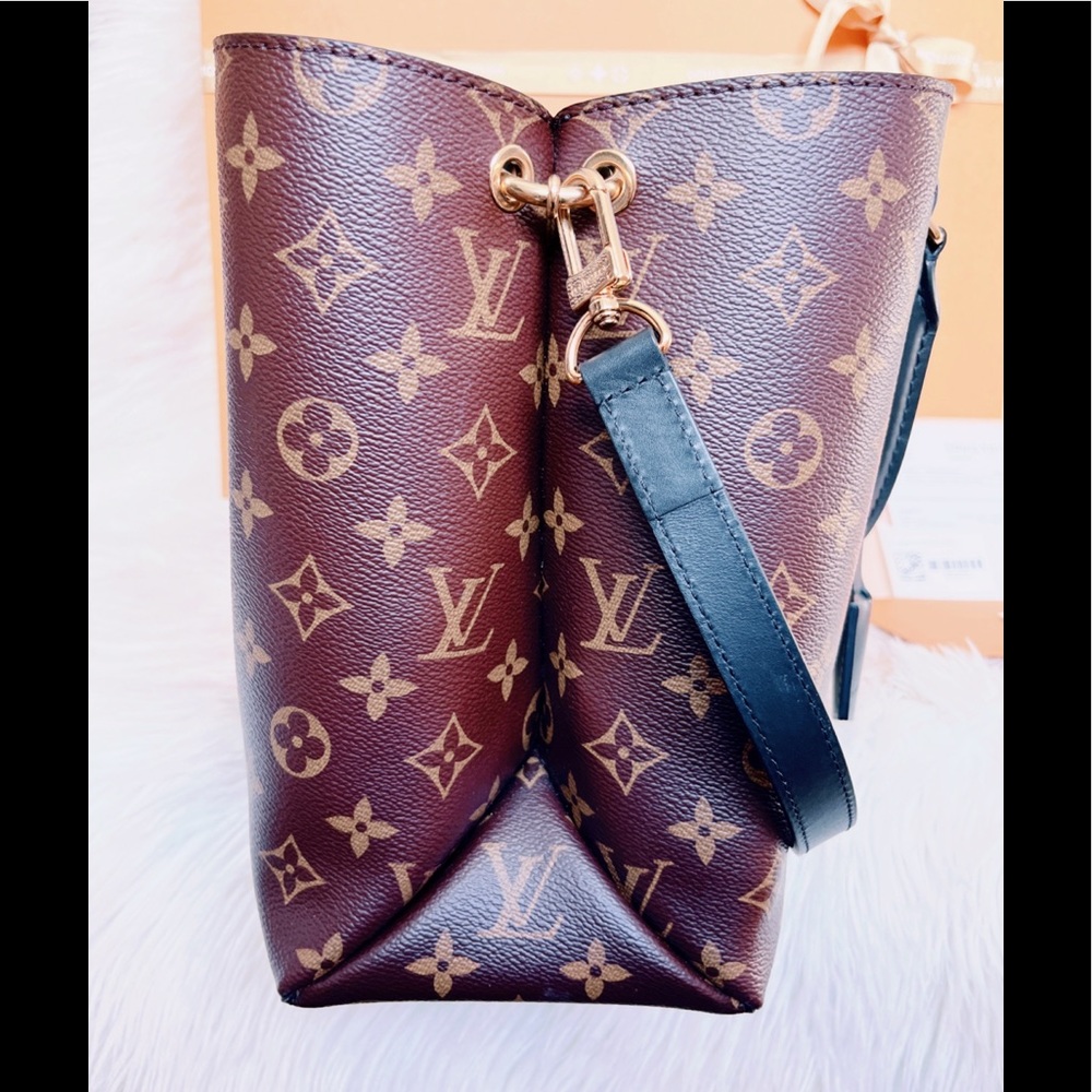 🍾🥂⛔️SOLD!⛔️🥳Louis Vuitton Tote Handbag - Picture 4 of 16
